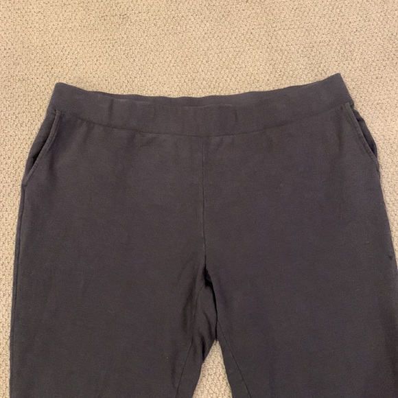 🌹 purejill • Affinity French Terry Slim Leg Gray Crop Pants - Picture 4 of 9